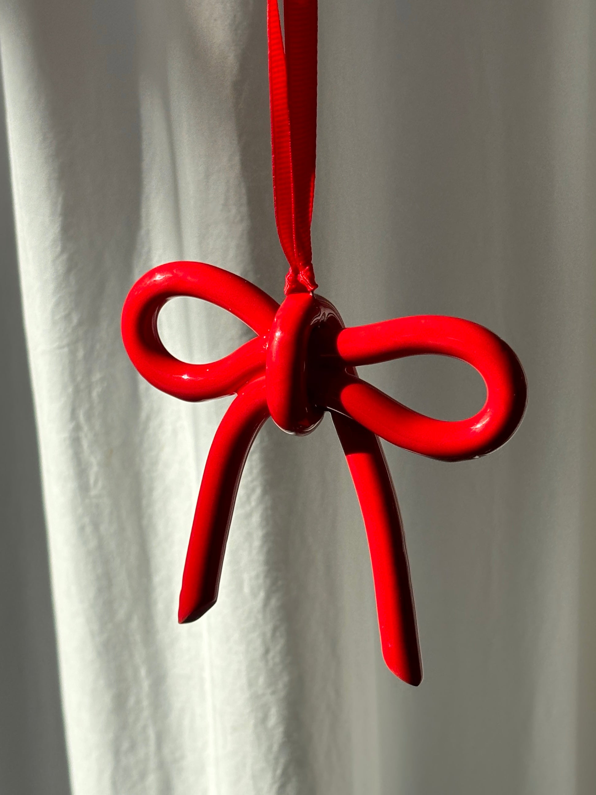 RED BOW HANDMADE CHRISTMAS ORNAMENT - jeje.things