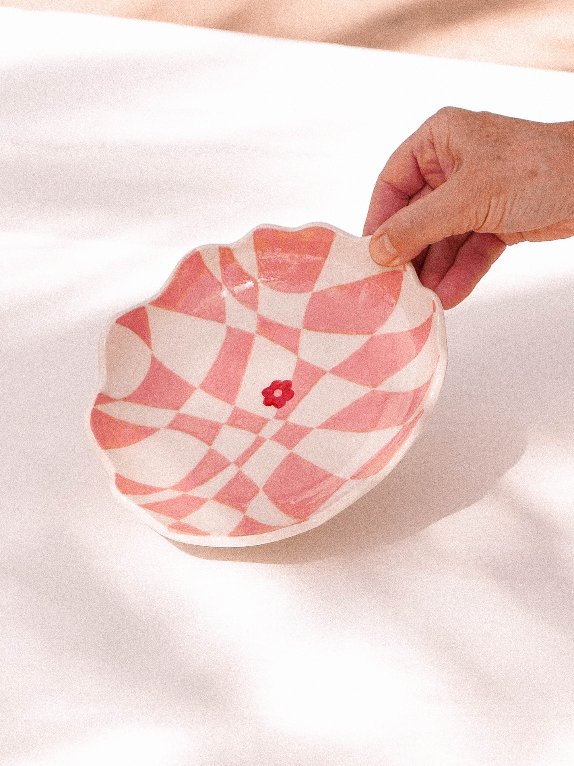 BLOOM HANDMADE CERAMIC PLATE | jeje.things