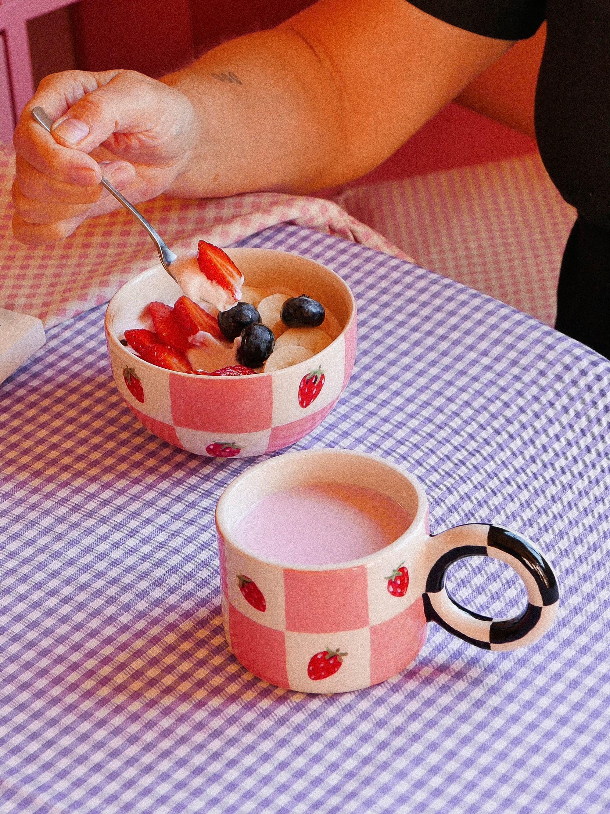 PETITE FRAISE HANDMADE CERAMIC BOWL | jeje.things