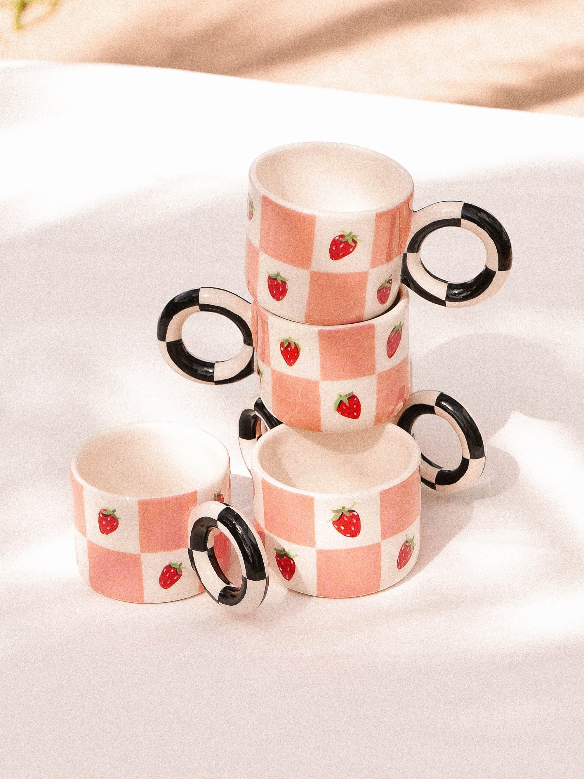 PETITE FRAISE HANDMADE CERAMIC MUG | jeje.things