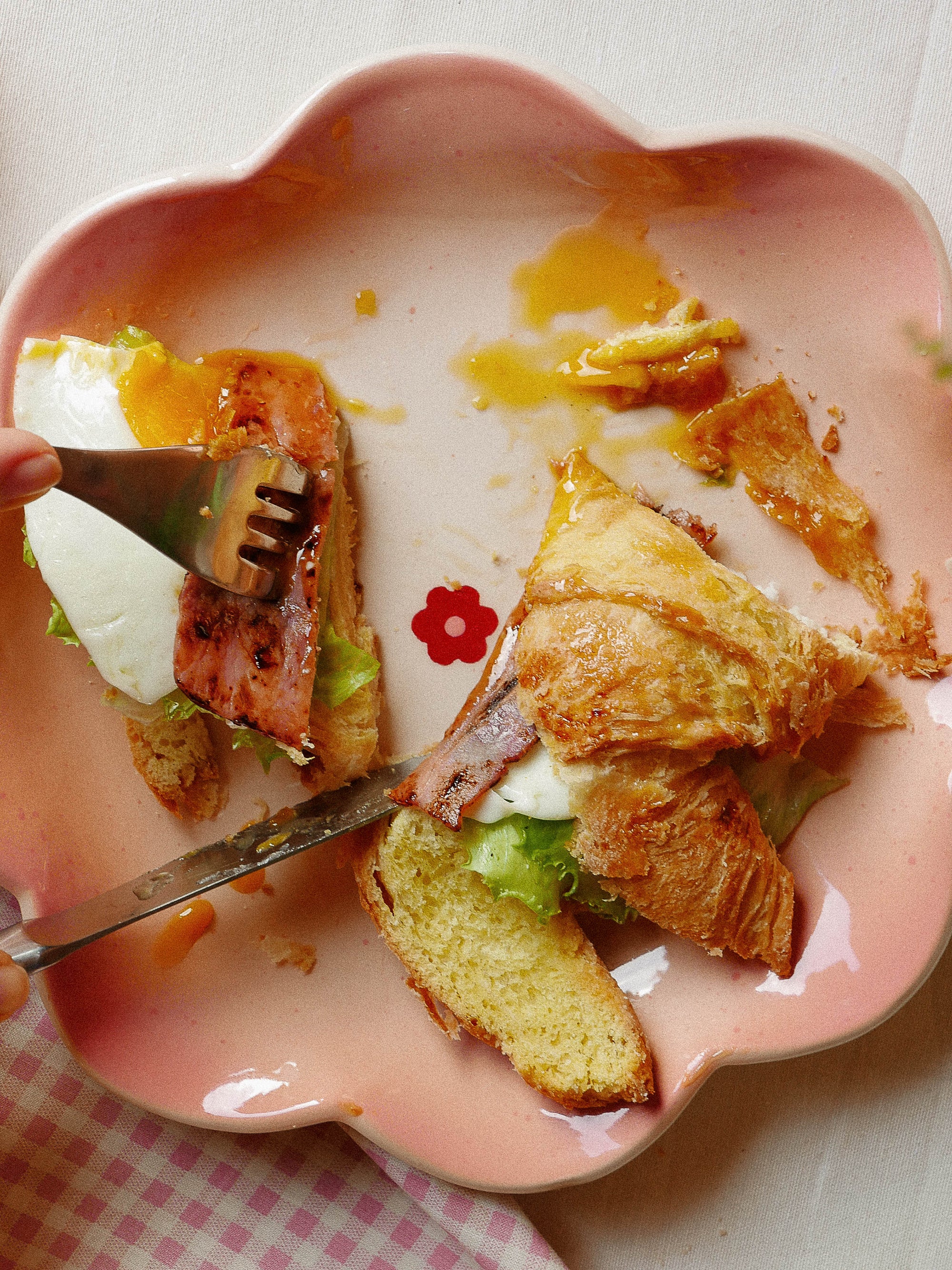 FLORA HANDMADE CERAMIC PLATE | jeje.things