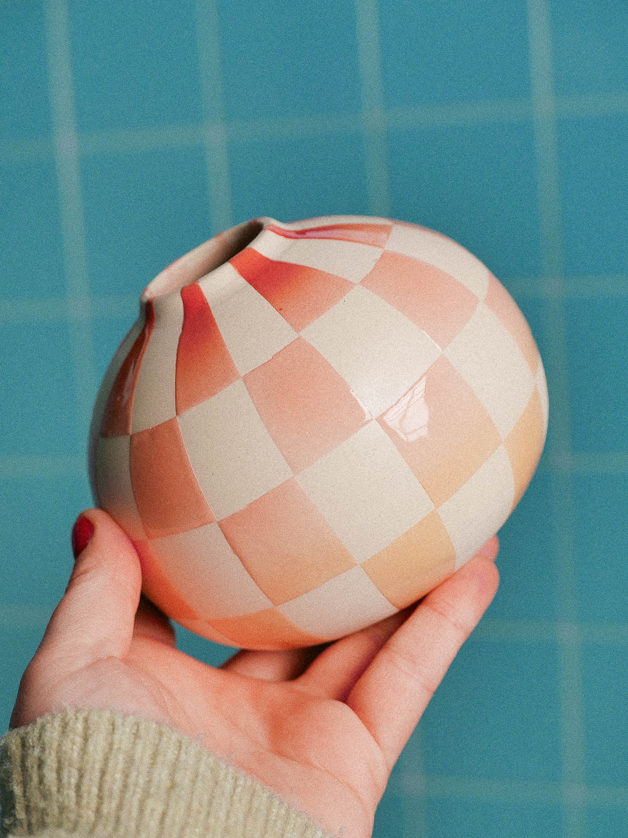Checkered Vase  - jeje.things