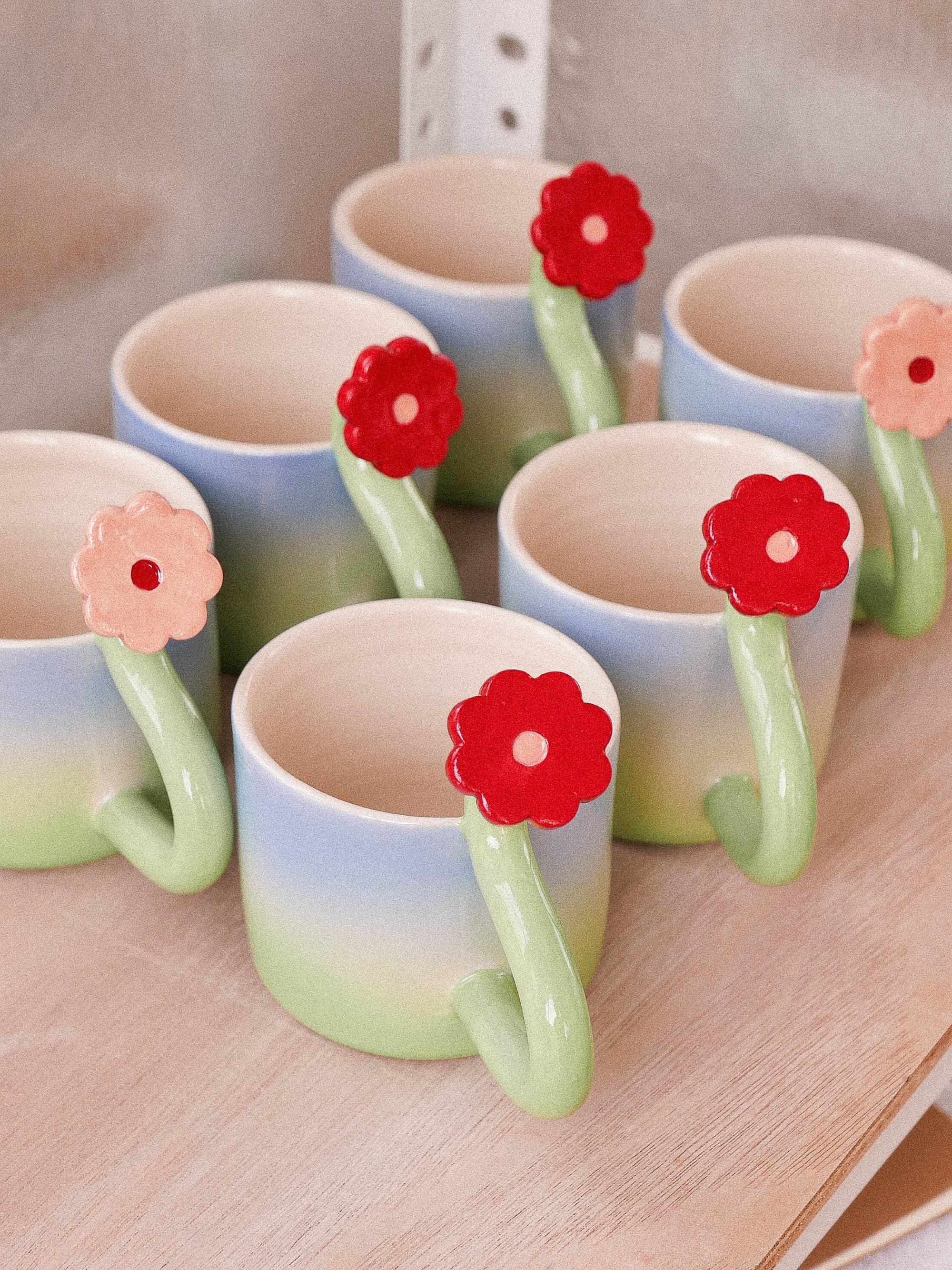 FIELD HANDMADE CERAMIC MUG (RED) - jeje.things